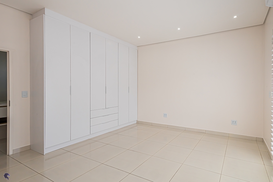 6 Bedroom Property for Sale in Country Club Western Cape